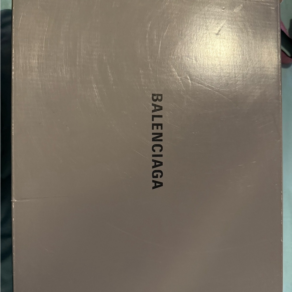 Balenciaga size 9men - Picture 7 of 7